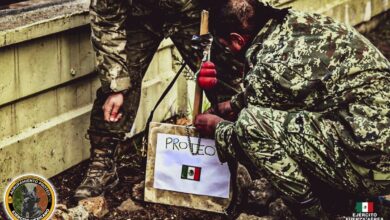 Un tifo rindió homenaje a los rescatistas que han participado en las labores de rescate tras el terremoto tanto en Turquía como Siria y Proteo fue incluido